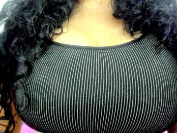 Latinvalery  live sex cam