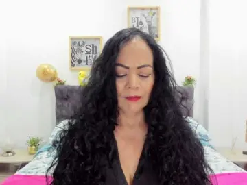 Latinvalery  live sex cam