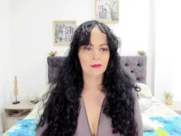 Latinvalery  live sex cam