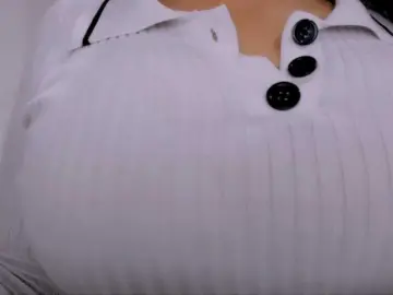 Latinvalery  live sex cam