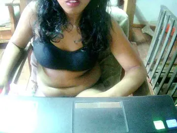 Cathie69  live sex cam