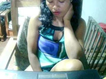 Cathie69  live sex cam