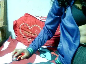 Cathie69  live sex cam