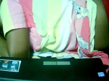 Cathie69  live sex cam