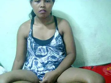 Cathie69  live sex cam