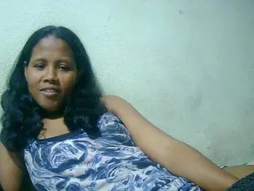 Cathie69  live sex cam