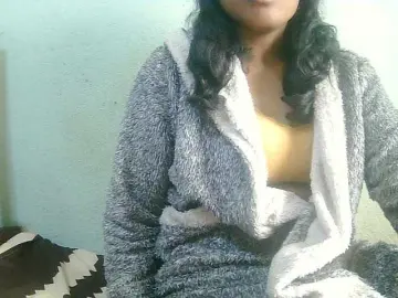 Cathie69  live sex cam