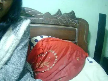 Cathie69  live sex cam