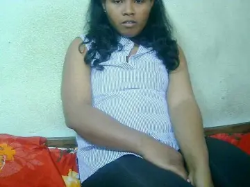 Cathie69  live sex cam