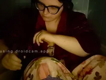 LunarCat54002  live sex cam