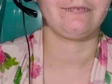 LunarCat54002  live sex cam