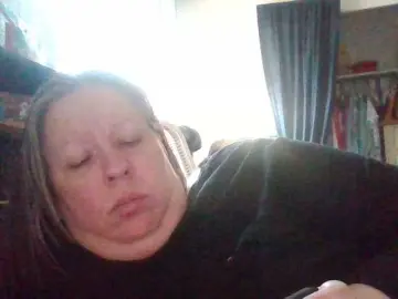 Starlight1983  live sex cam