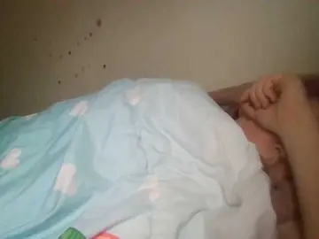 Starlight1983  live sex cam