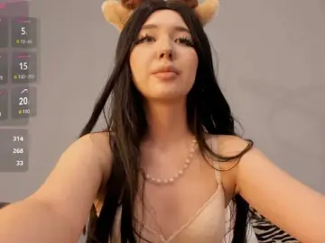 Sweetmikasa  live sex cam