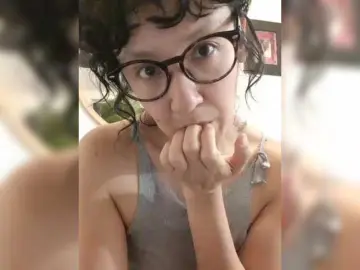 Fruttituttis  live sex cam