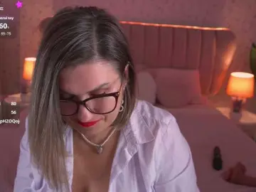 KiraRoxx  live sex cam