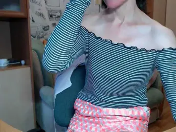 LadyL09  live sex cam