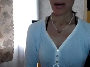 LadyL09  live sex cam
