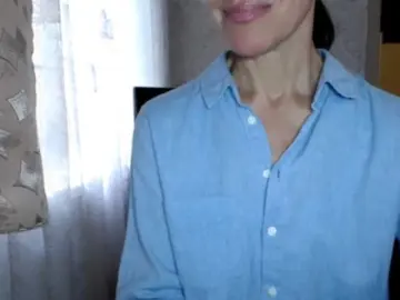 LadyL09  live sex cam