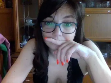 Larrisa3  live sex cam
