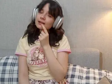 MapleDunford  live sex cam