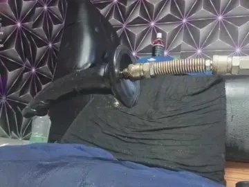 Megann9  live sex cam