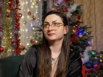 NaughtYHomemadE  live sex cam