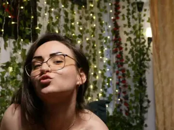 NaughtYHomemadE  live sex cam