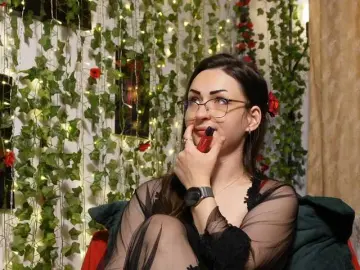 NaughtYHomemadE  live sex cam