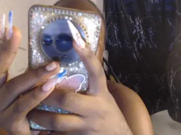 Eboni-hotboobs  live sex cam