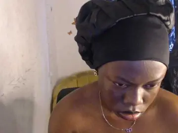 Eboni-hotboobs  live sex cam