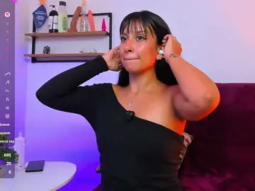 Georgina-Cross  live sex cam