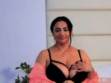 MayaMusee  live sex cam