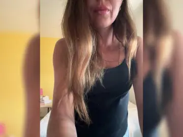 AnnaHott  live sex cam