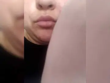 Mari-kis45  live sex cam