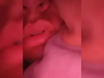 Mari-kis45  live sex cam