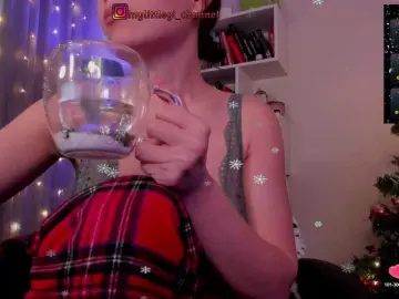 MyLittlegi  live sex cam