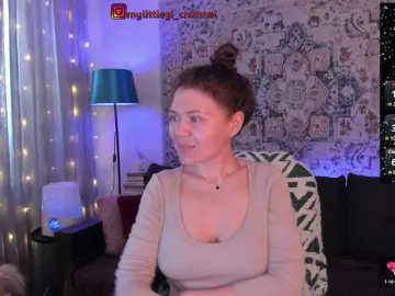 MyLittlegi  live sex cam
