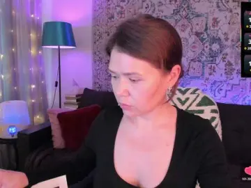 MyLittlegi  live sex cam