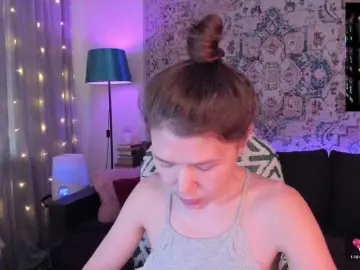 MyLittlegi  live sex cam