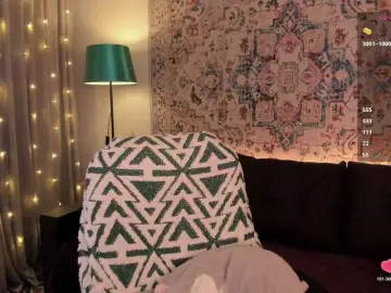 MyLittlegi  live sex cam