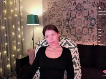 MyLittlegi  live sex cam