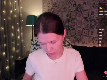 MyLittlegi  live sex cam