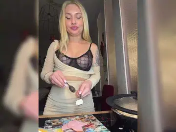 Tvoyasamka77  live sex cam