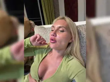 Tvoyasamka77  live sex cam