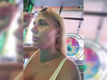Tvoyasamka77  live sex cam