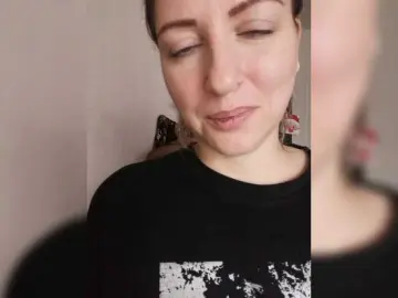 Viktoria-play  live sex cam