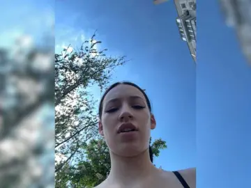 Adelinagilbert  live sex cam