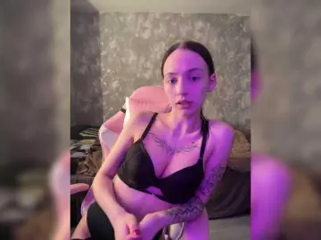 Adelinagilbert  live sex cam