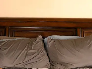 Juicyteacher85  live sex cam